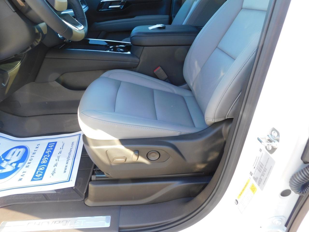 Chevrolet Suburban  2026