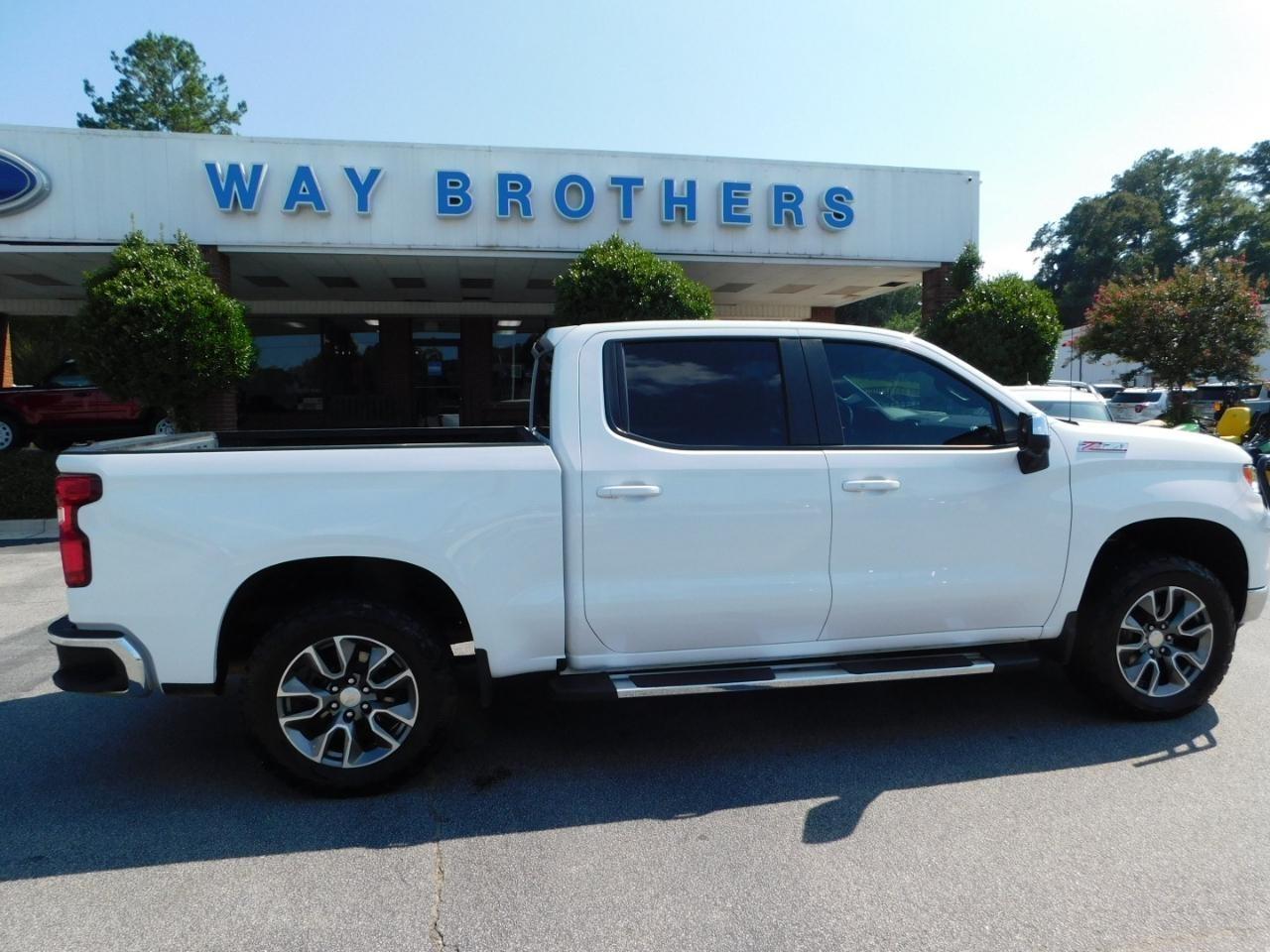 2024 Chevrolet Silverado 1500 4WD CREW CAB 147" LT W/1L