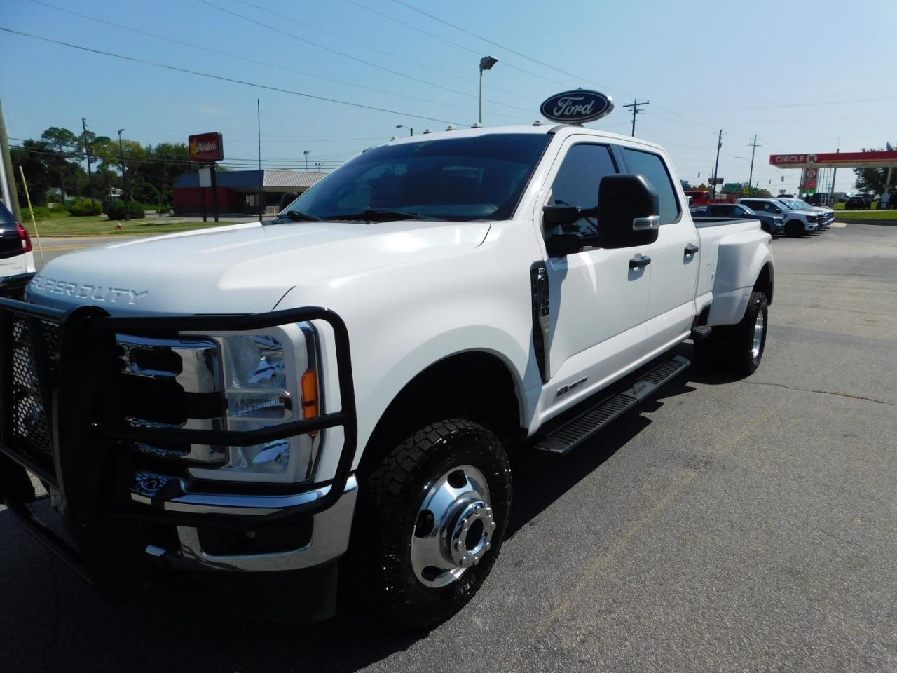 Ford Super Duty F-350 DRW  2023