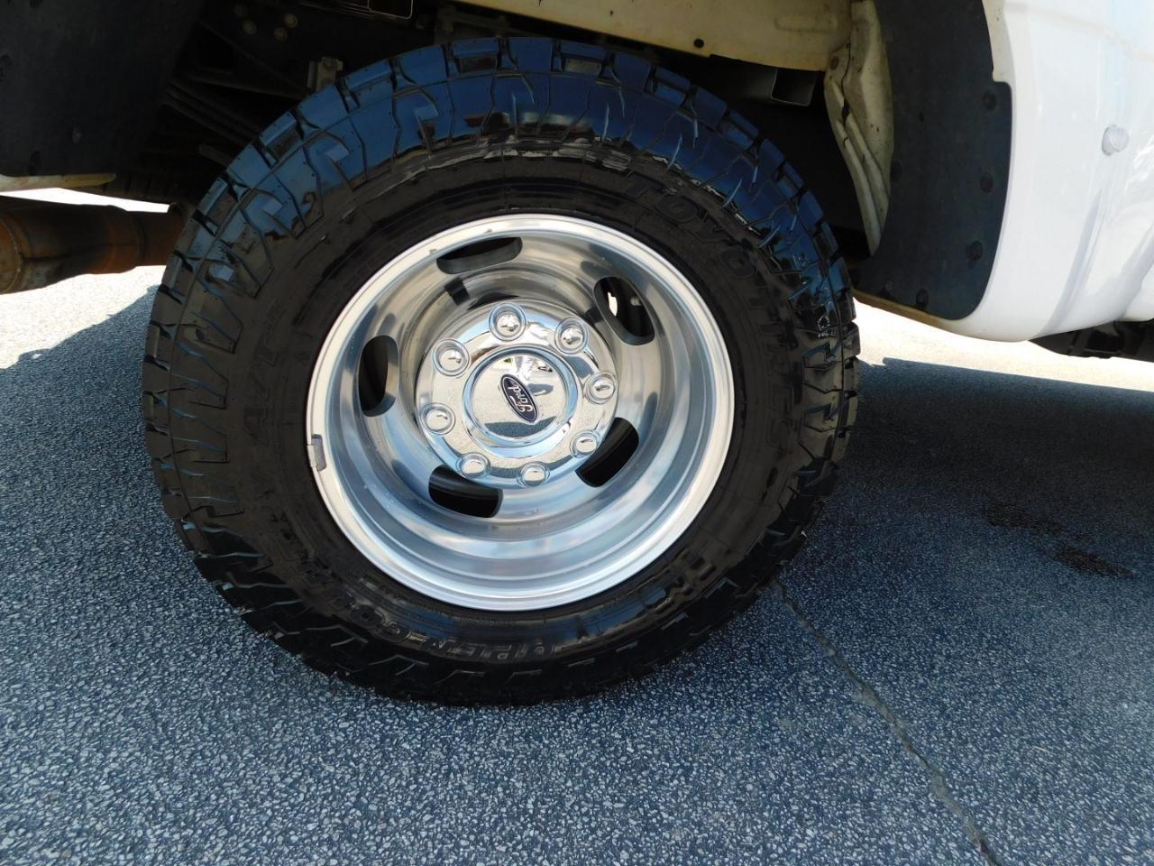 Ford Super Duty F-350 DRW  2023