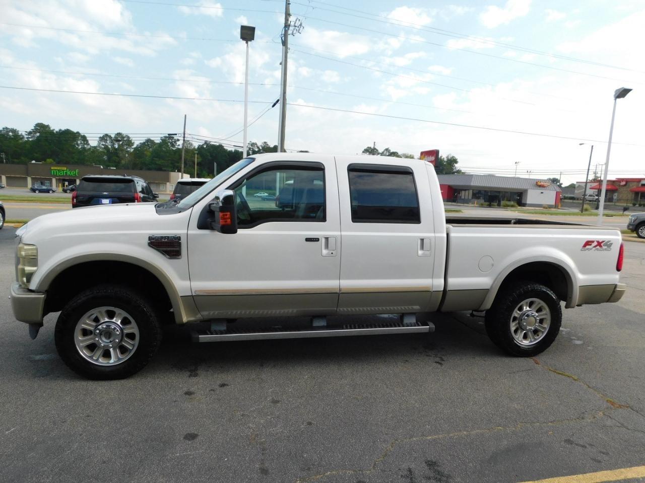 Ford Super Duty F-250 SRW  2010