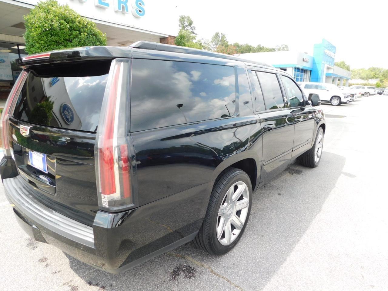 Cadillac Escalade ESV  2018