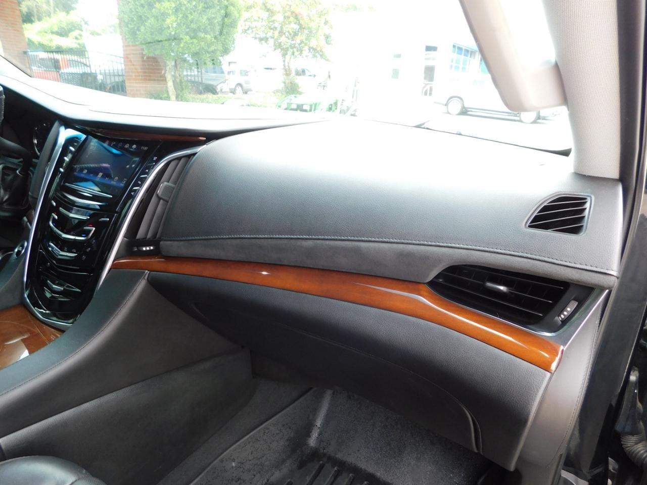 Cadillac Escalade ESV  2018
