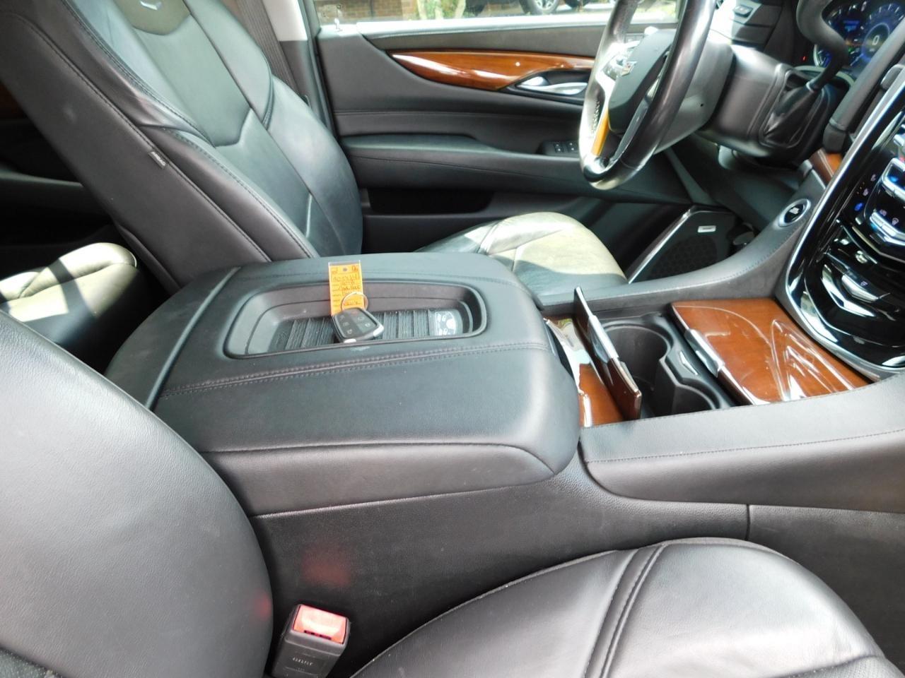 Cadillac Escalade ESV  2018