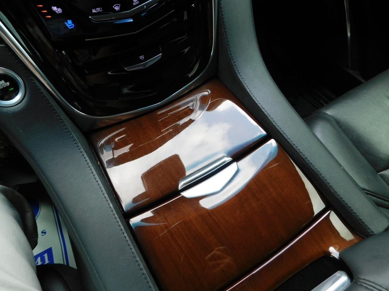 Cadillac Escalade ESV  2018