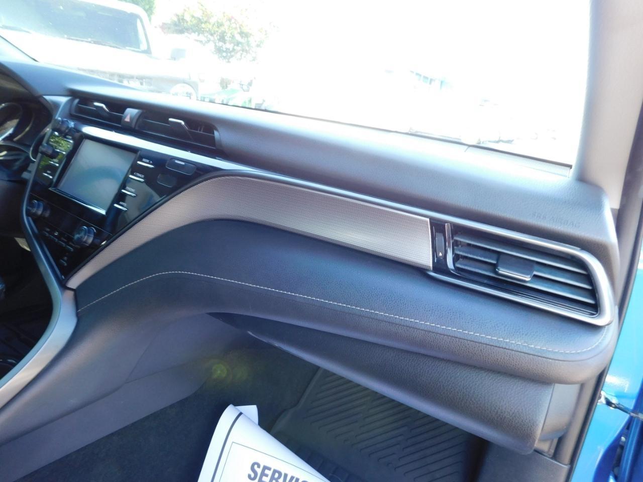 Toyota Camry  2019