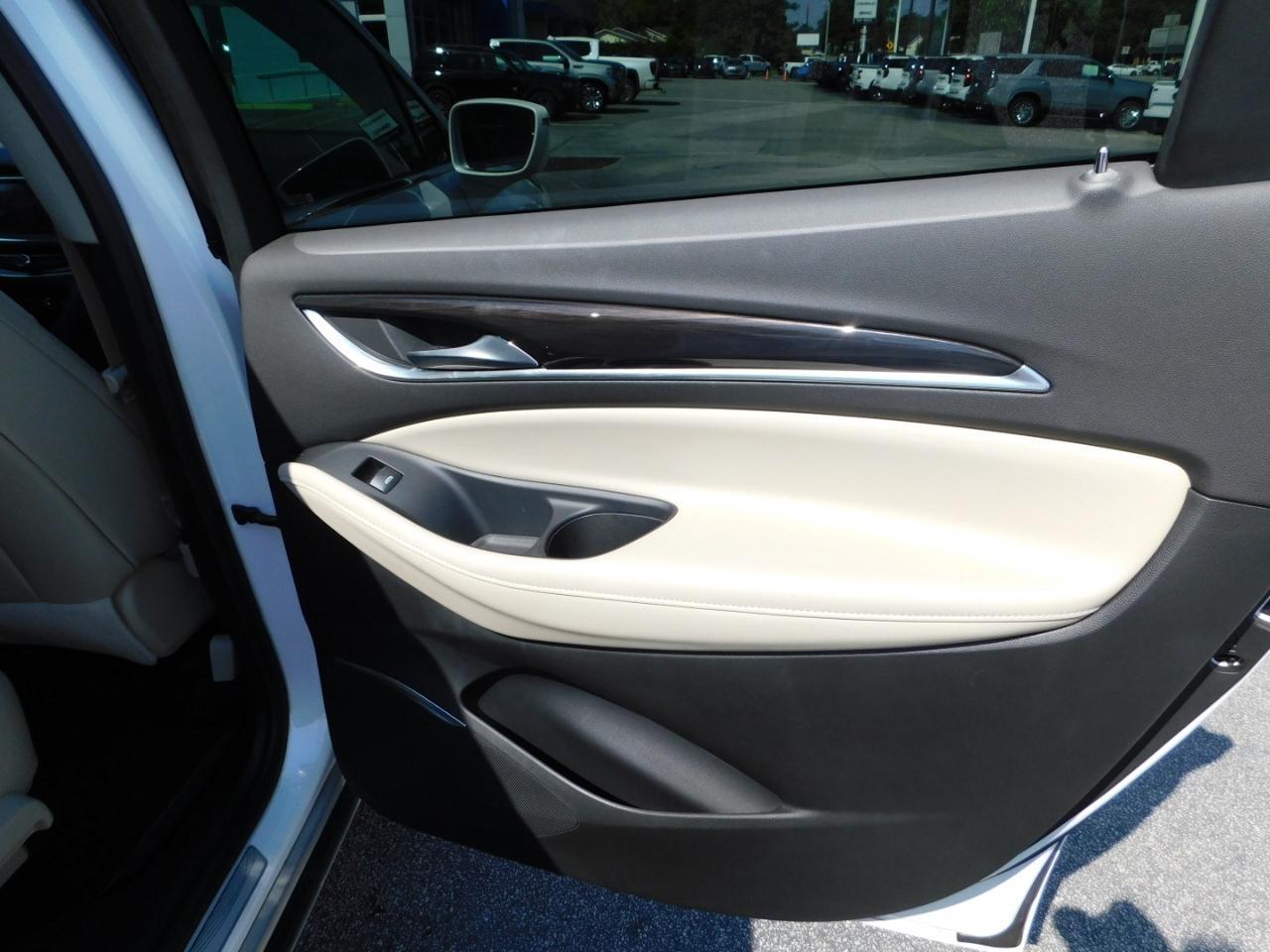 Buick Enclave  2020