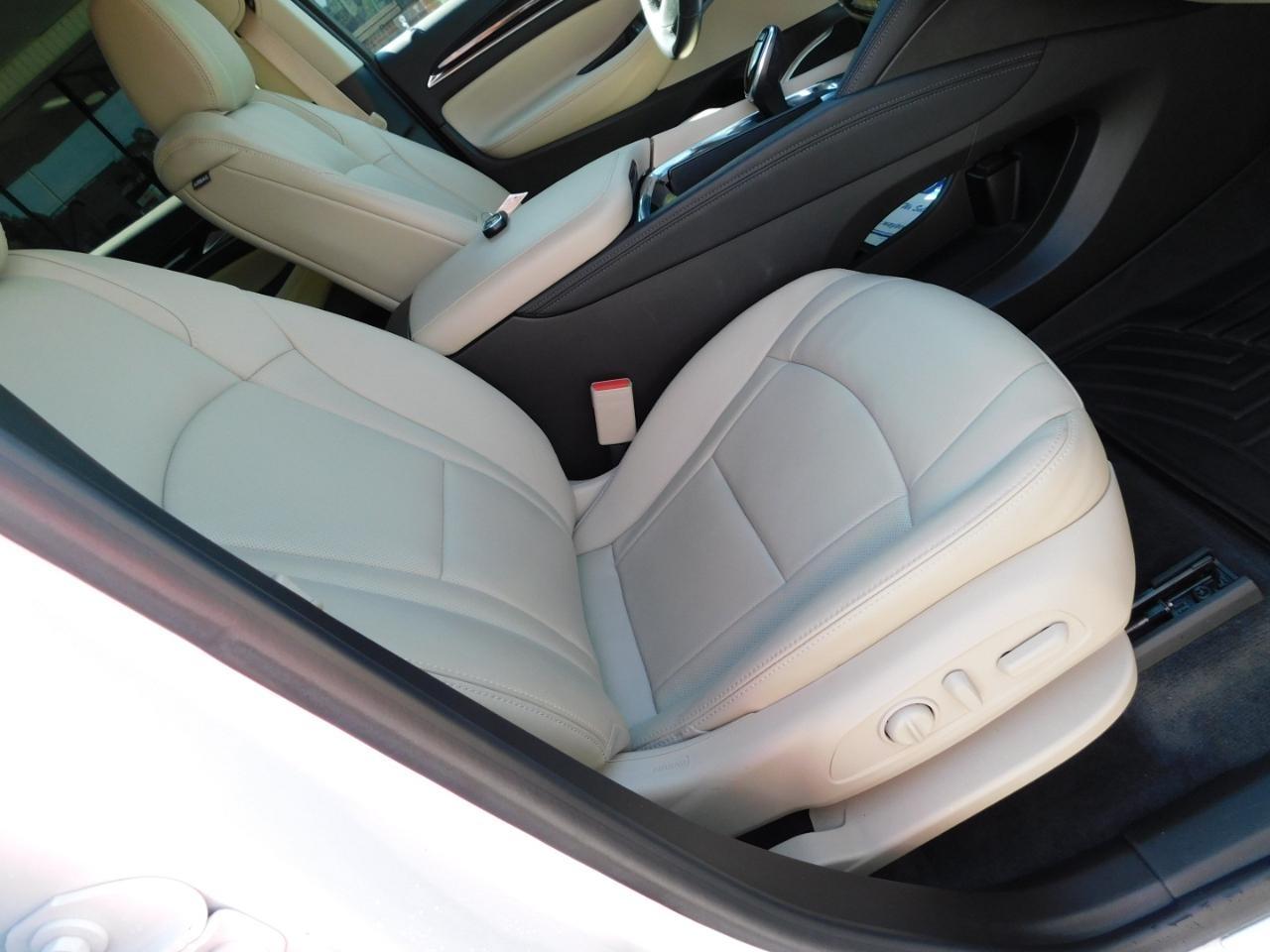 Buick Enclave  2020