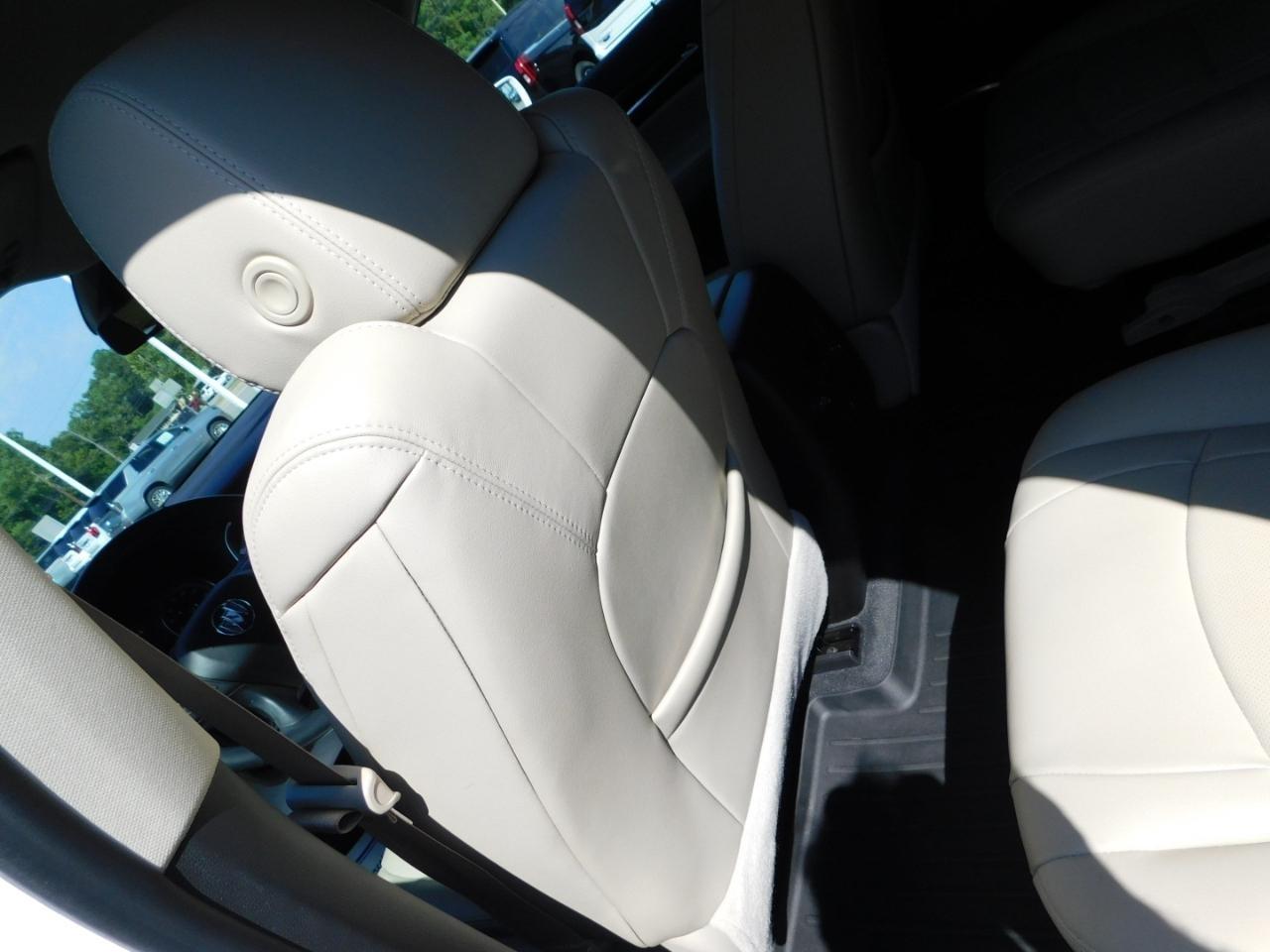 Buick Enclave  2020