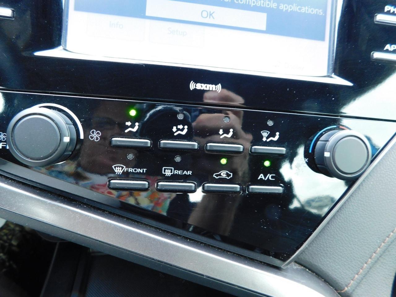 Toyota Camry  2020