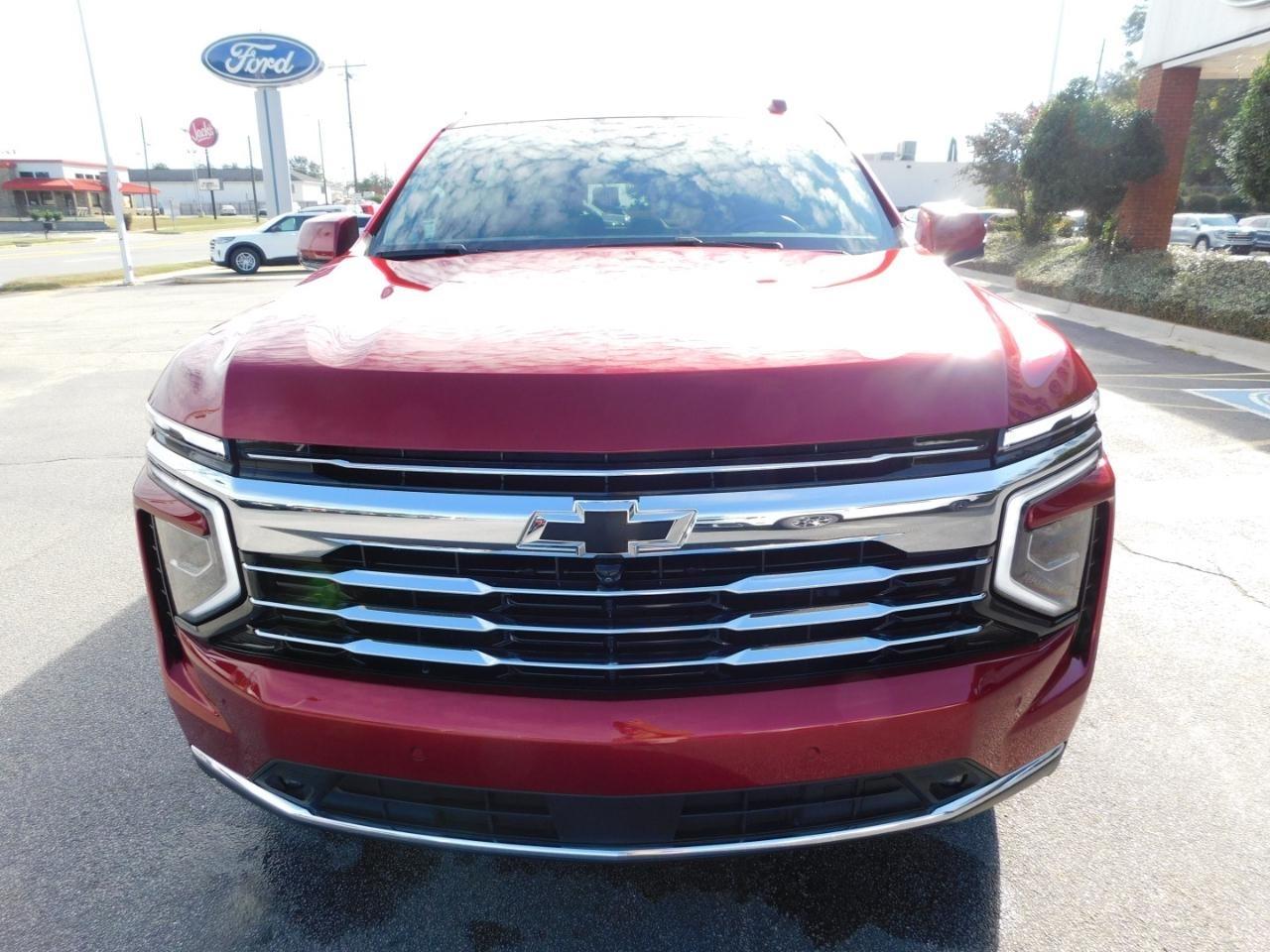 Chevrolet Suburban  2025