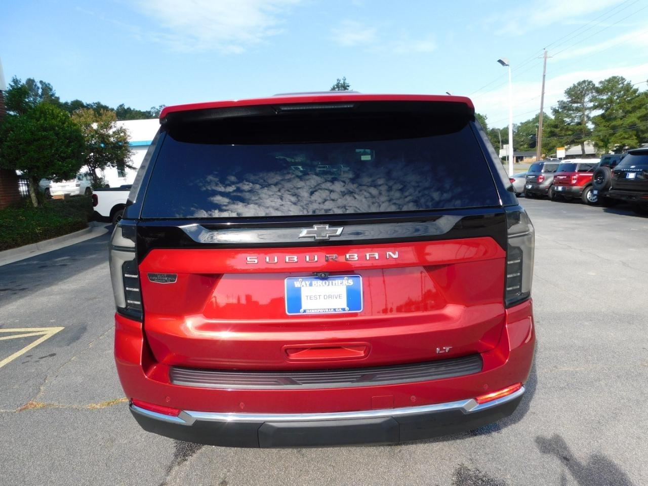 Chevrolet Suburban  2025