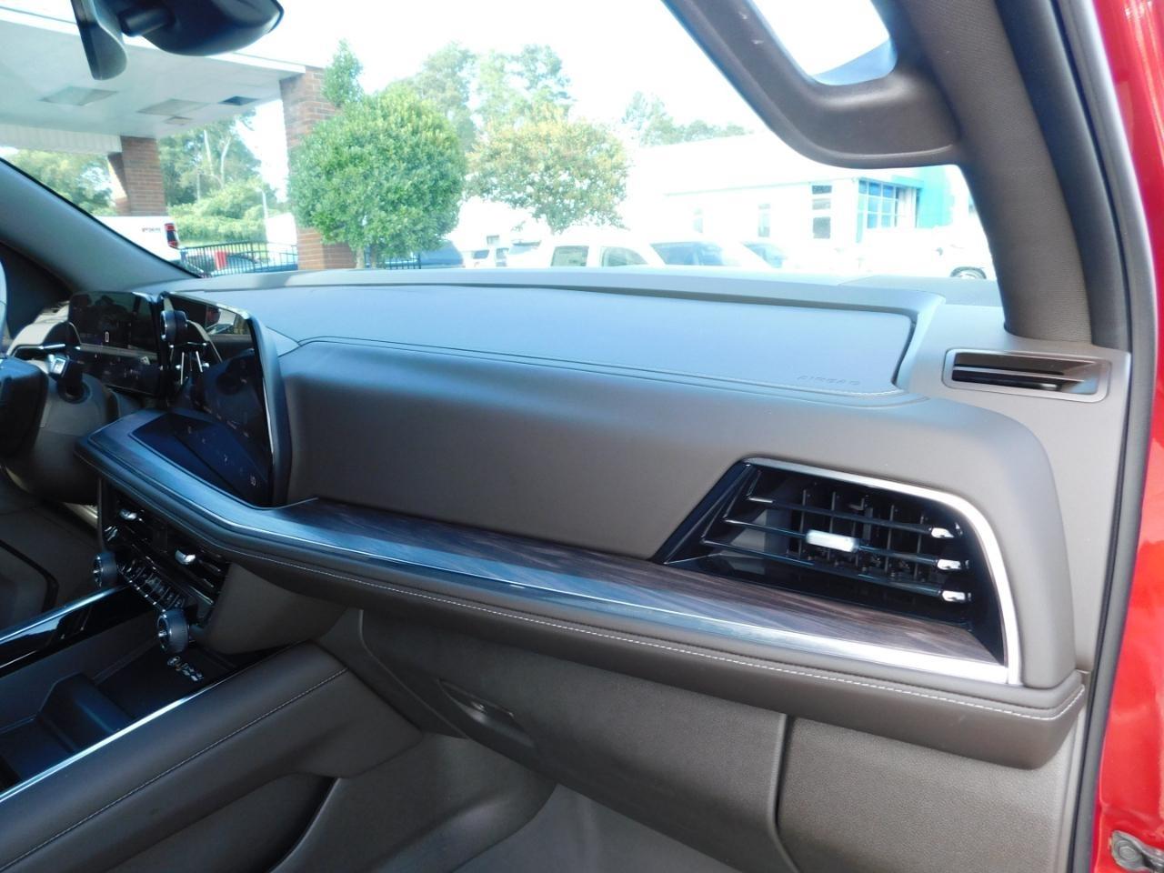 Chevrolet Suburban  2025