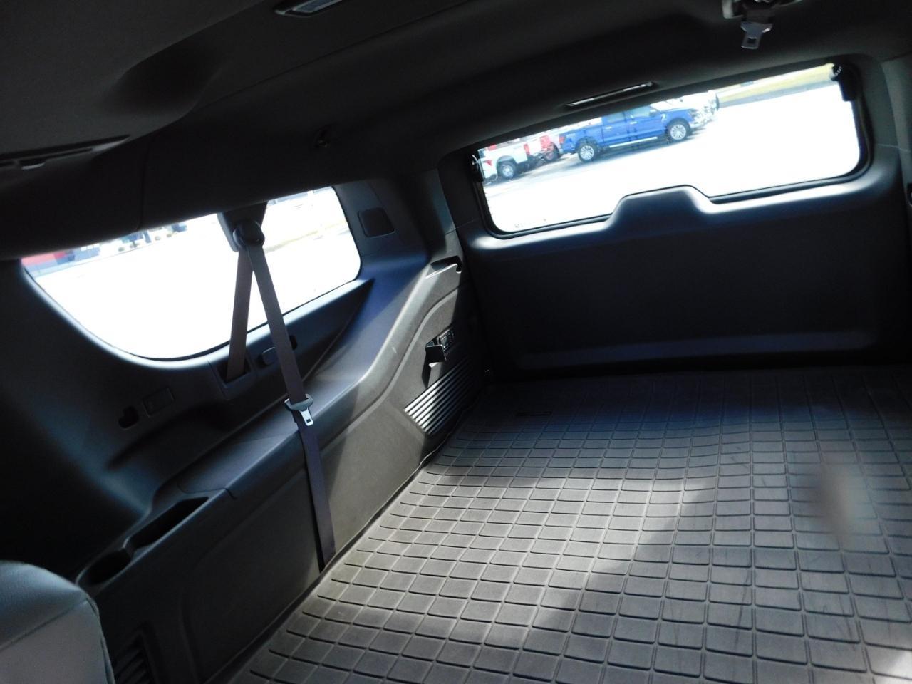 Chevrolet Suburban  2025