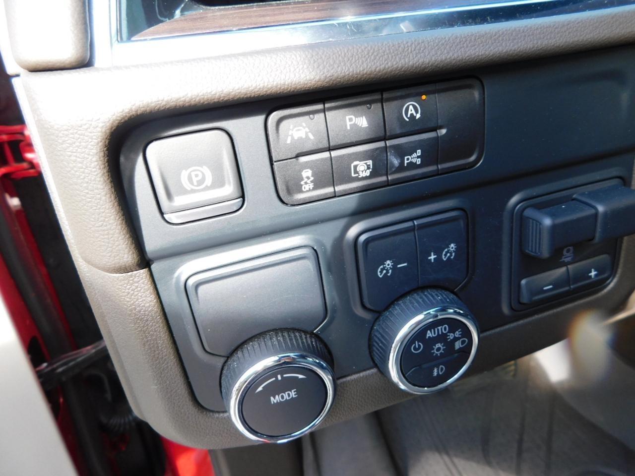 Chevrolet Suburban  2025