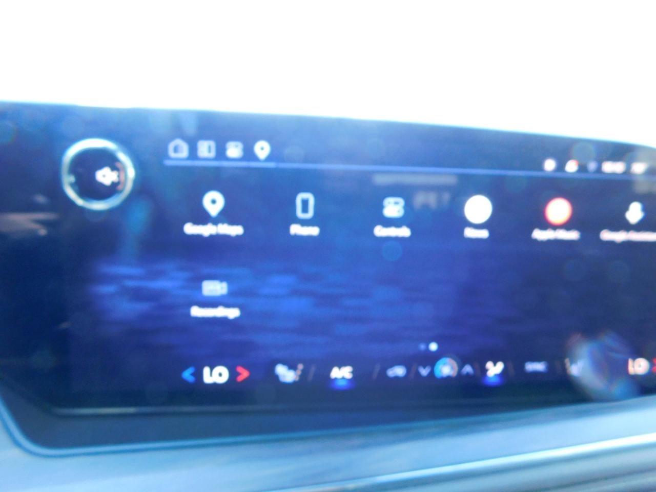 Chevrolet Suburban  2025