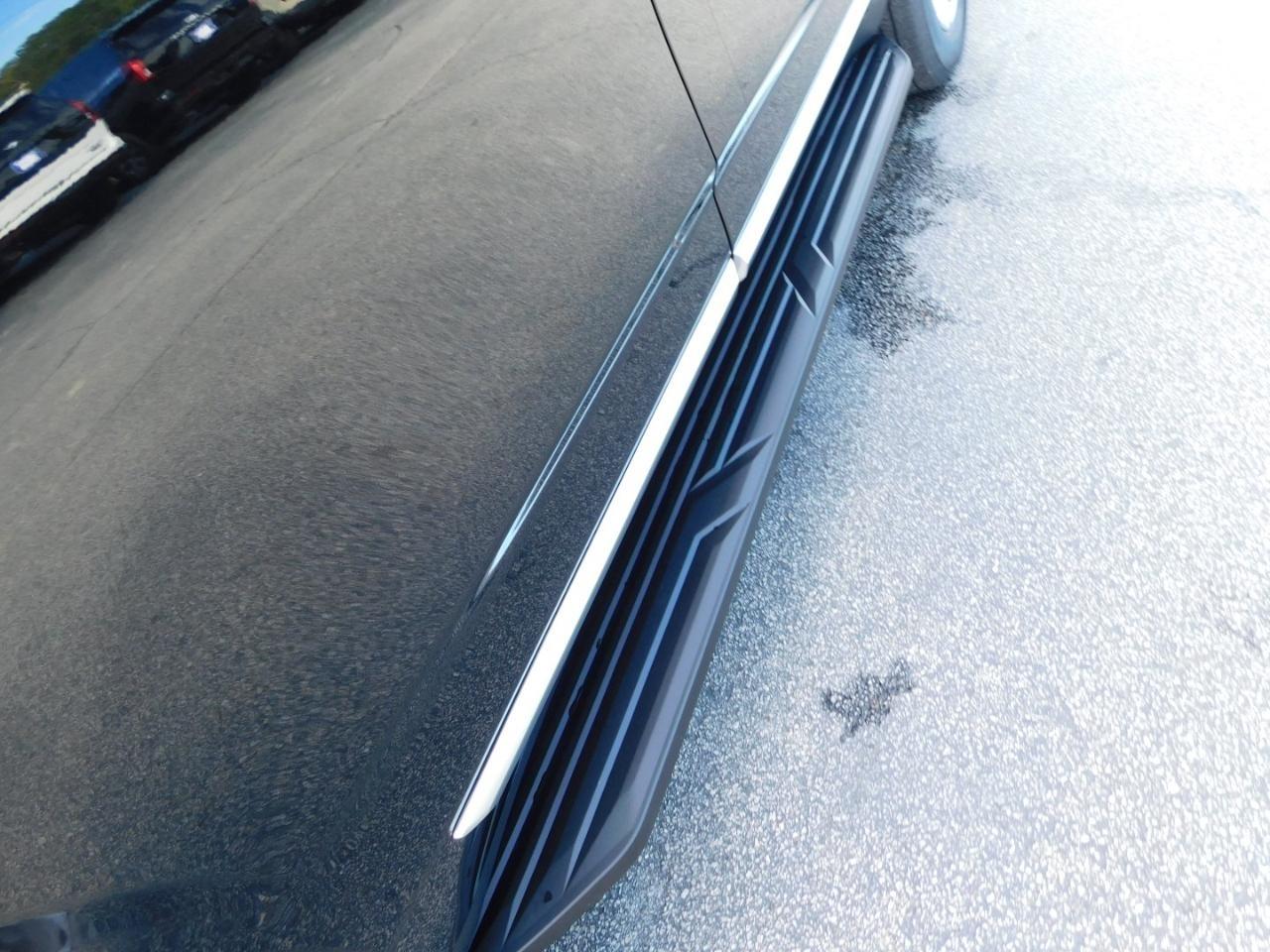 2027 GMC Yukon Denali - Photo 10