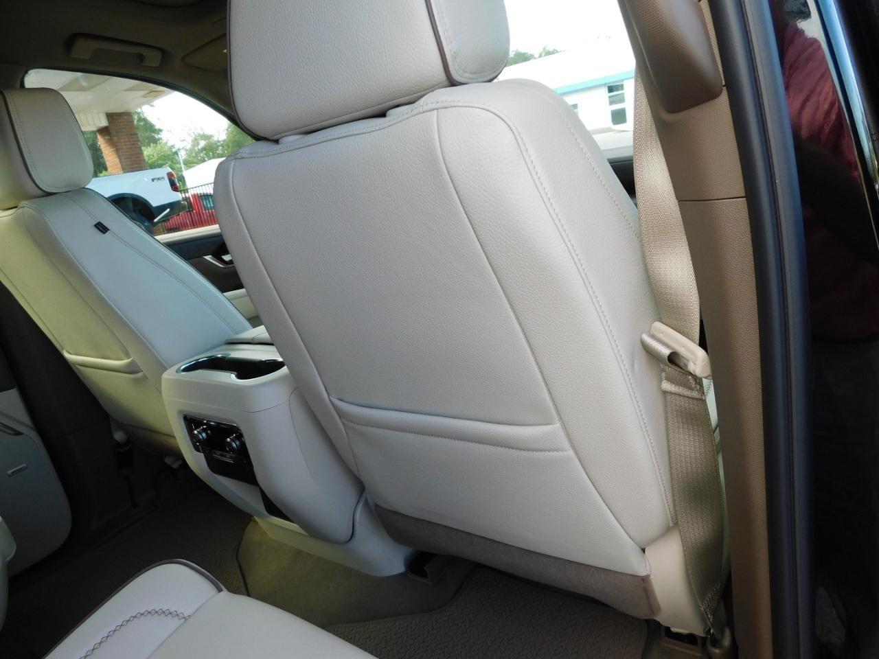 2027 GMC Yukon Denali - Photo 14