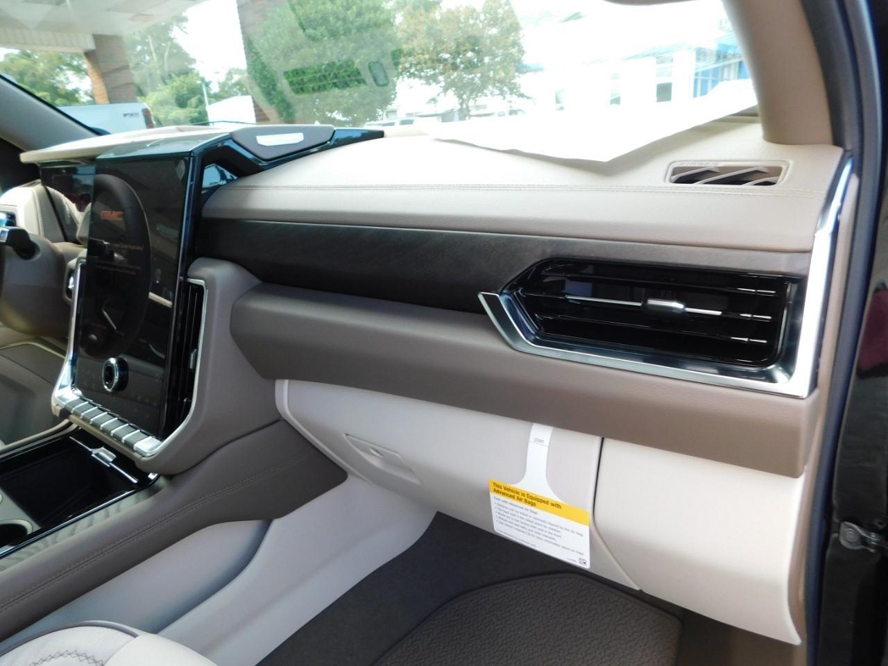 2027 GMC Yukon Denali - Photo 22