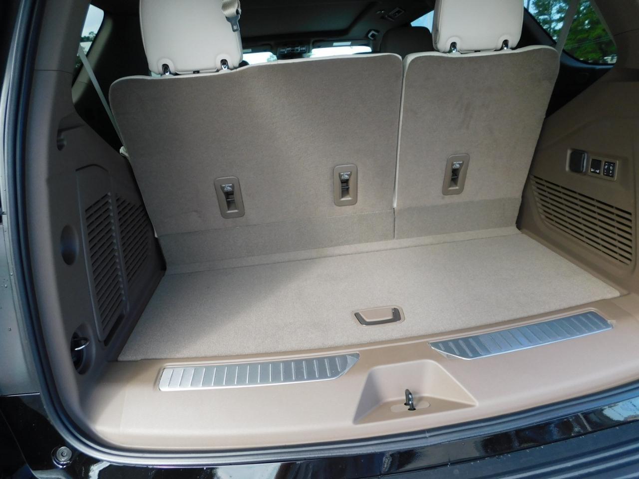 2027 GMC Yukon Denali - Photo 24
