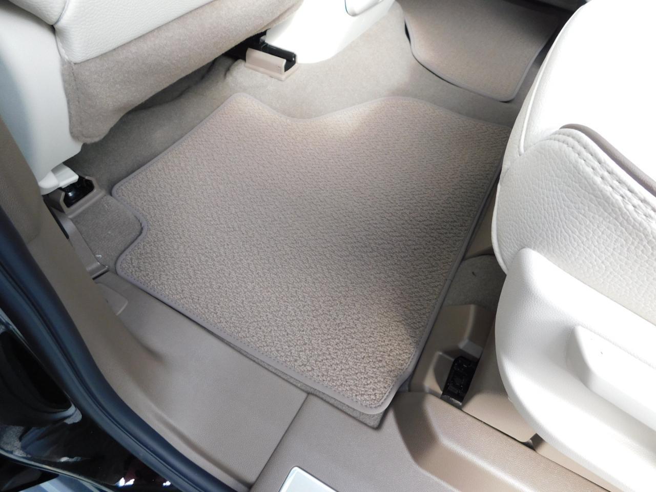 2027 GMC Yukon Denali - Photo 29