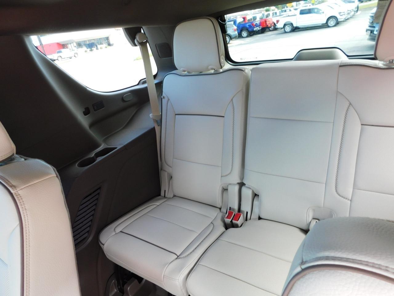 2027 GMC Yukon Denali - Photo 31