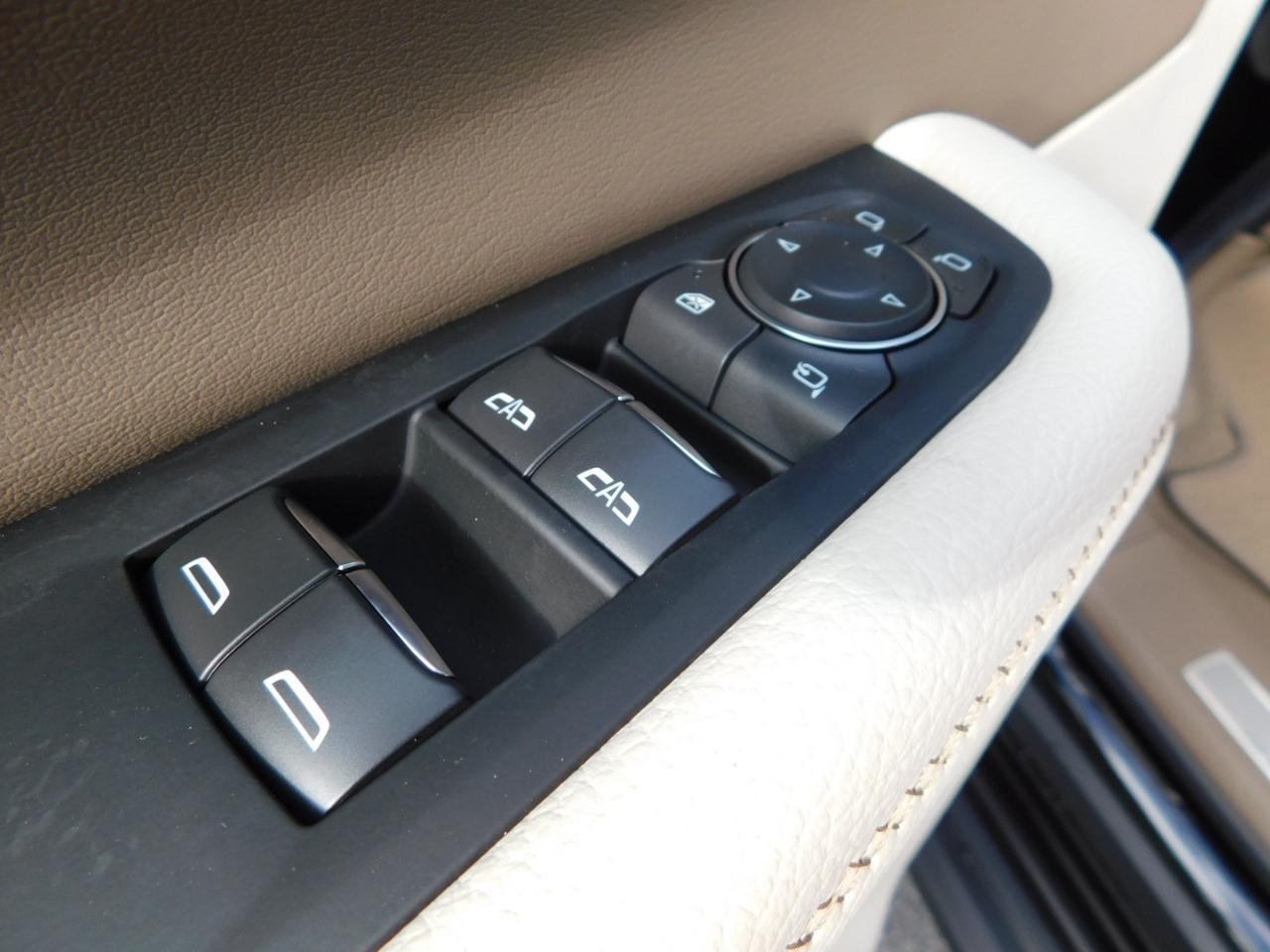 2027 GMC Yukon Denali - Photo 32