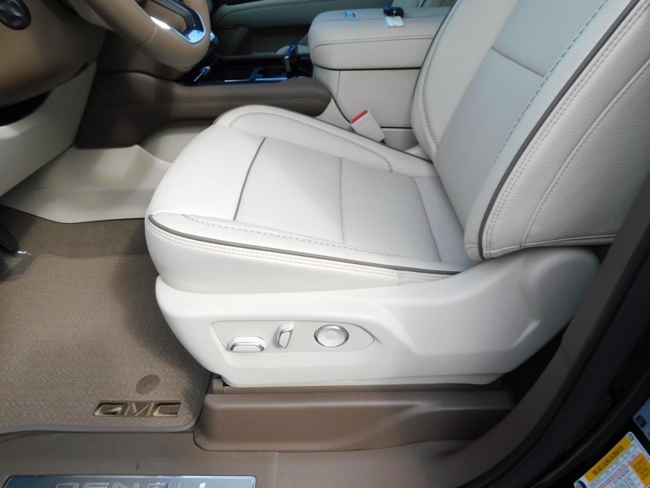 2027 GMC Yukon Denali - Photo 34