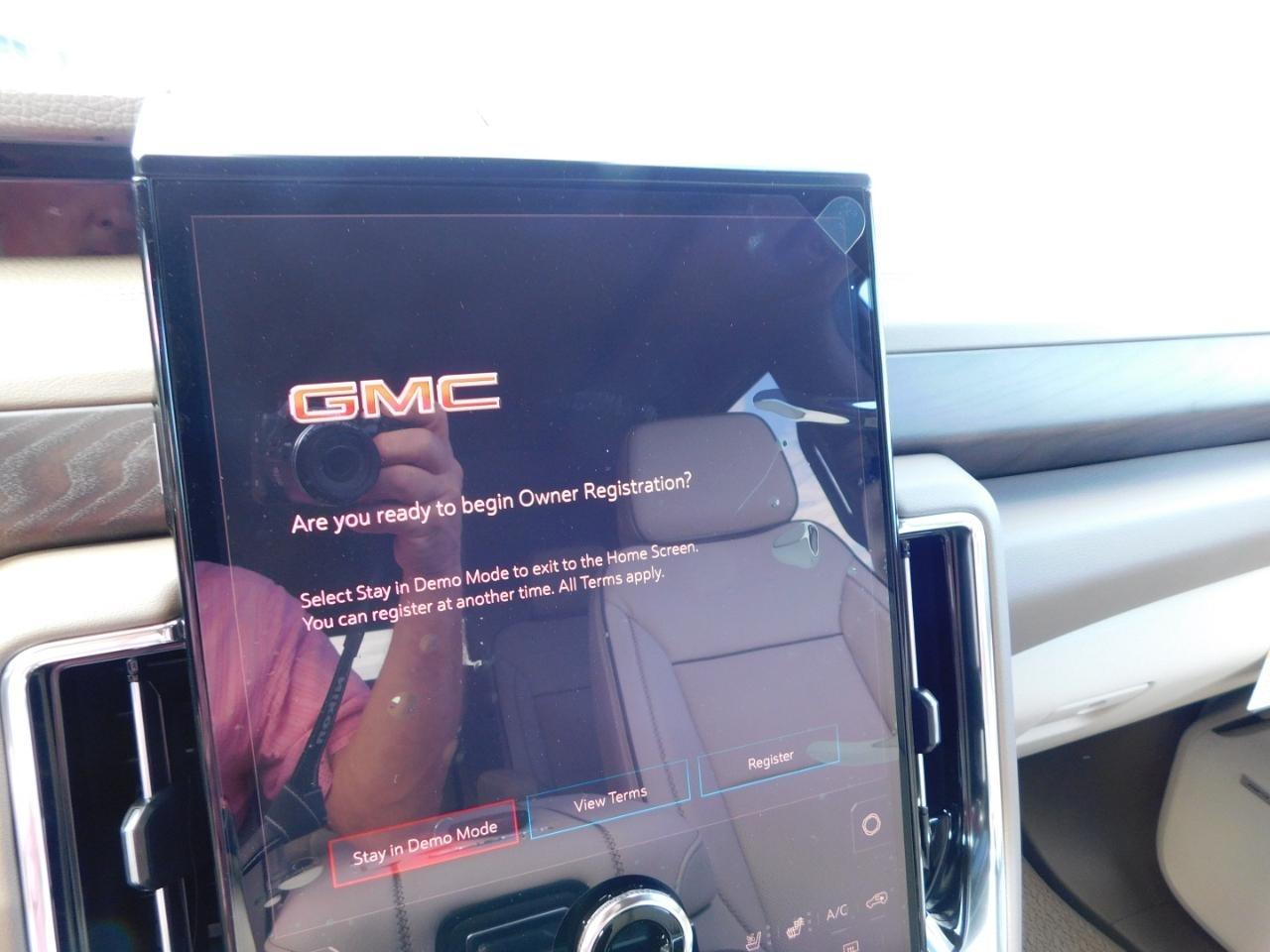 2027 GMC Yukon Denali - Photo 42
