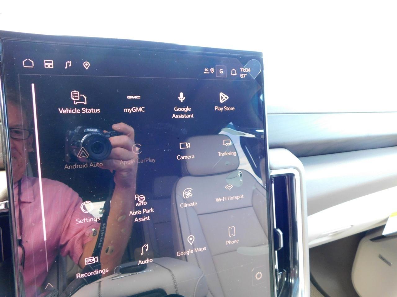 2027 GMC Yukon Denali - Photo 43