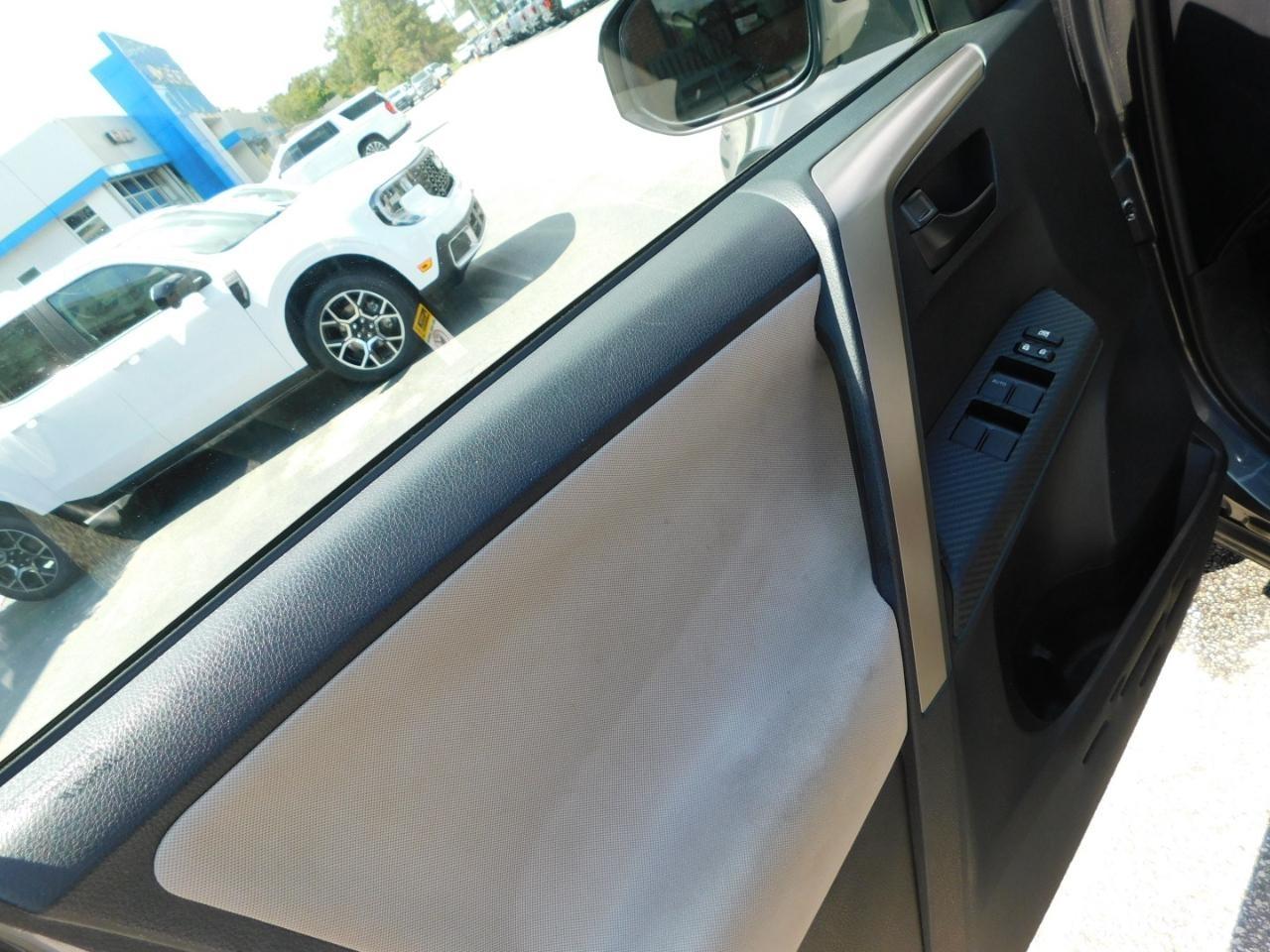 Toyota RAV4  2014