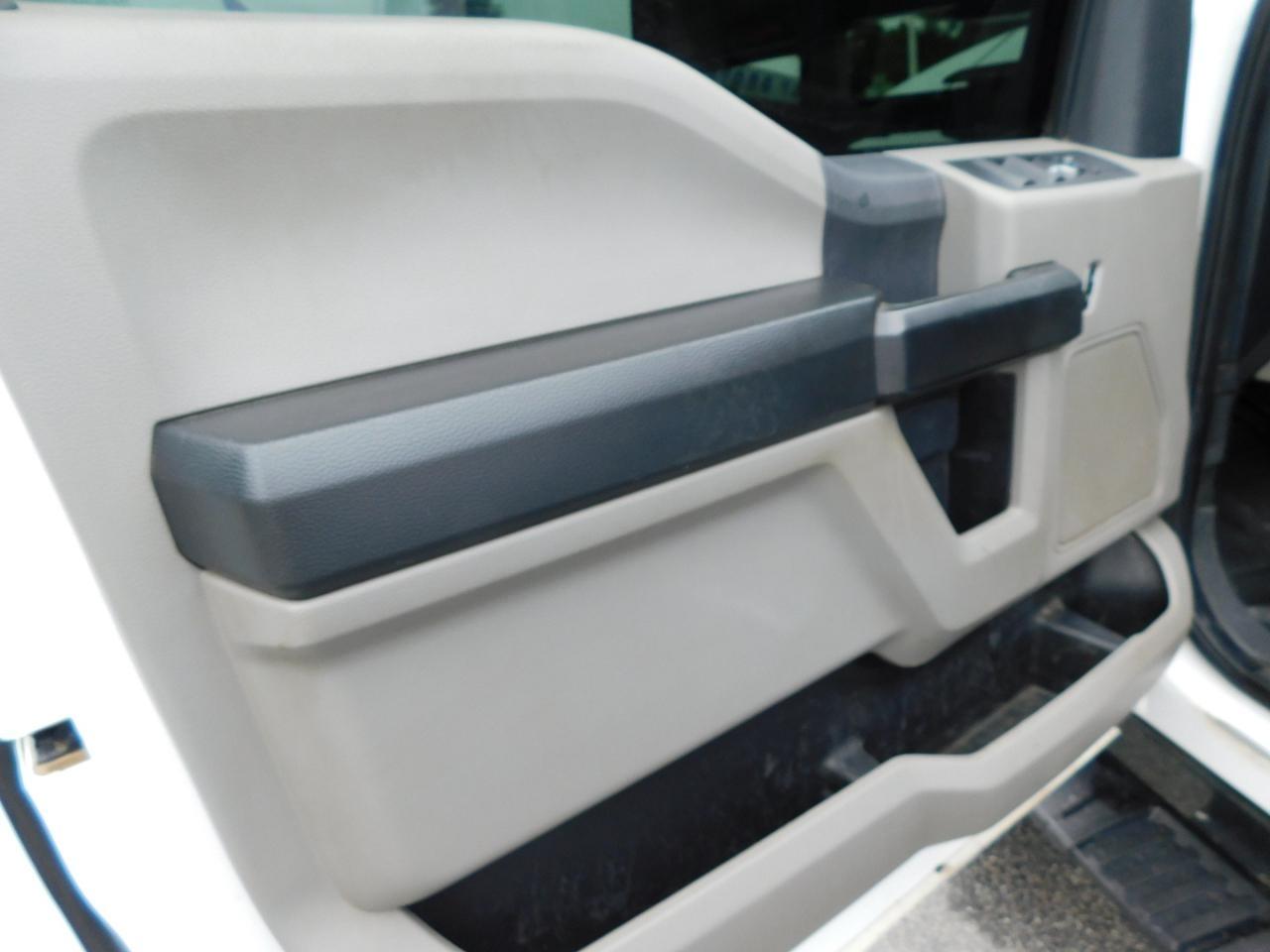 Ford Super Duty F-350 DRW  2022