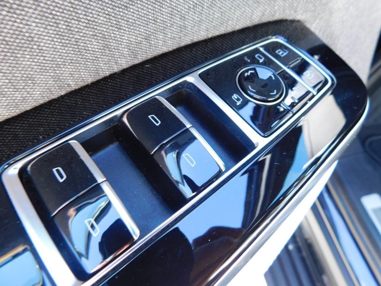 Cadillac Escalade  2025