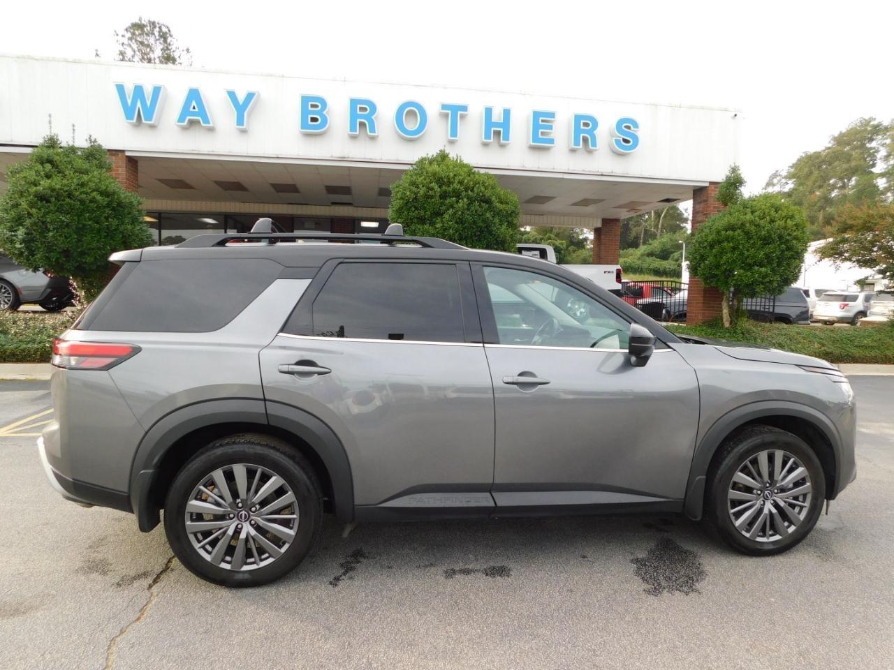 2024 Nissan Pathfinder SL 2WD