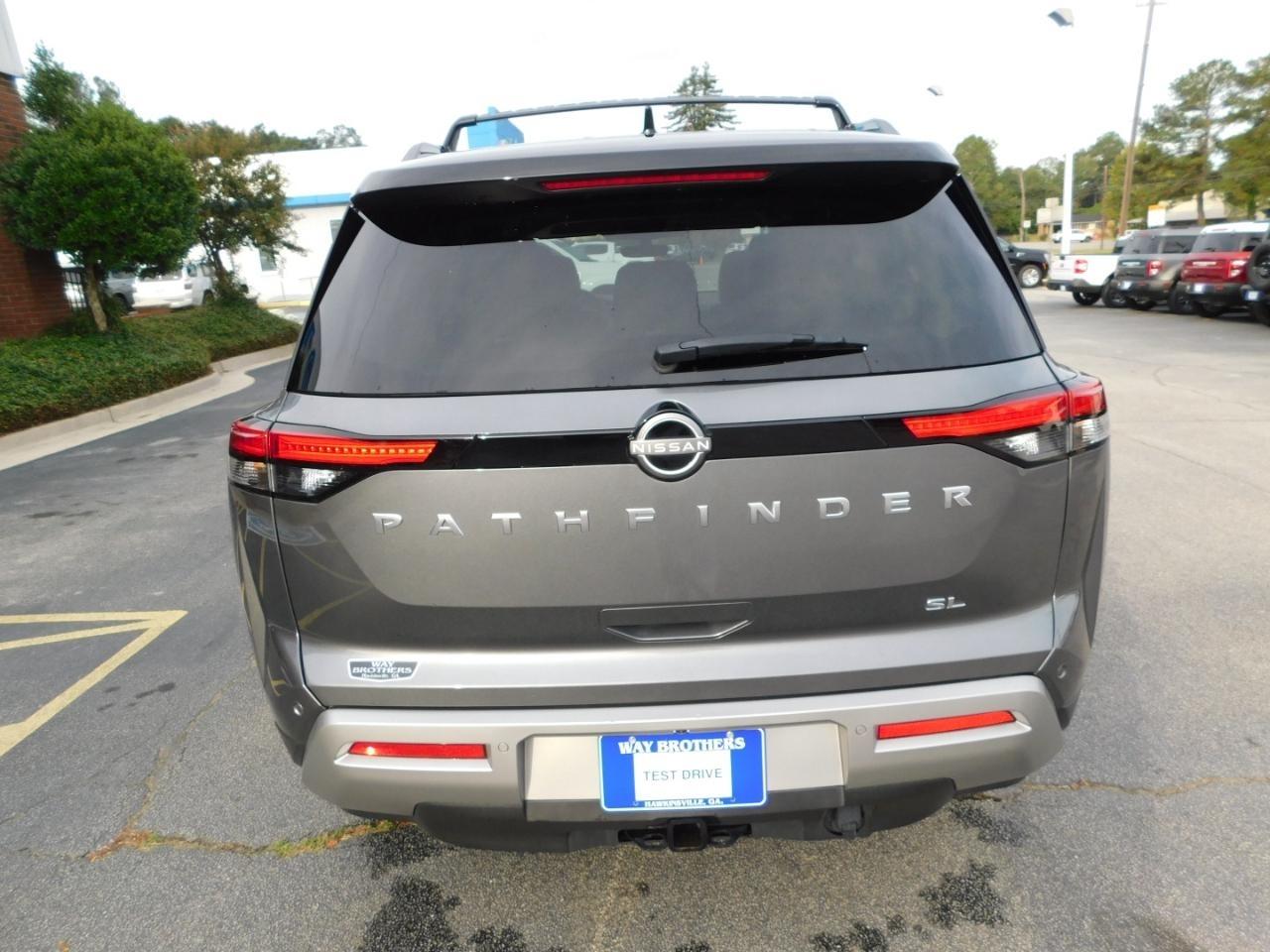 Nissan Pathfinder  2024