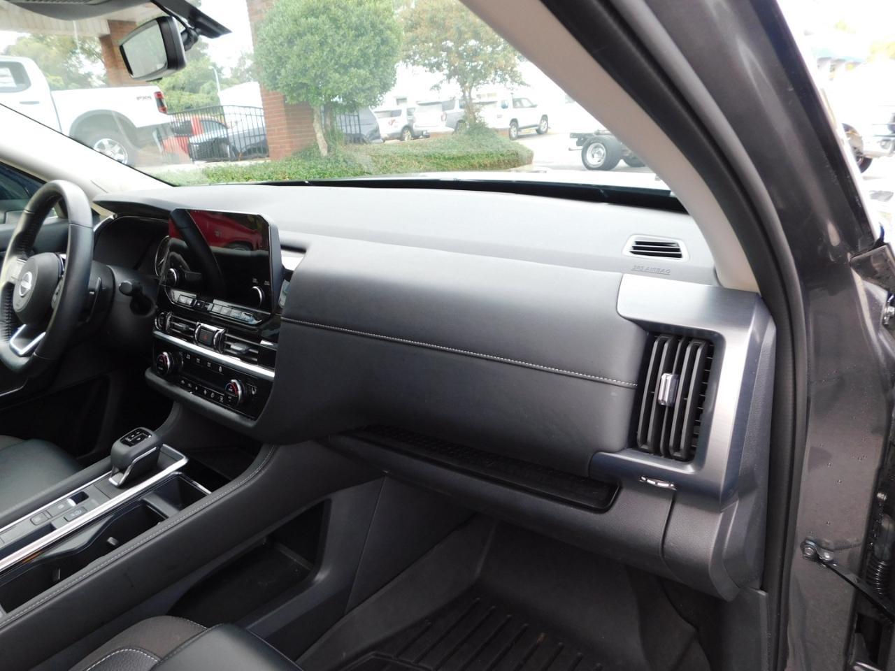 Nissan Pathfinder  2024