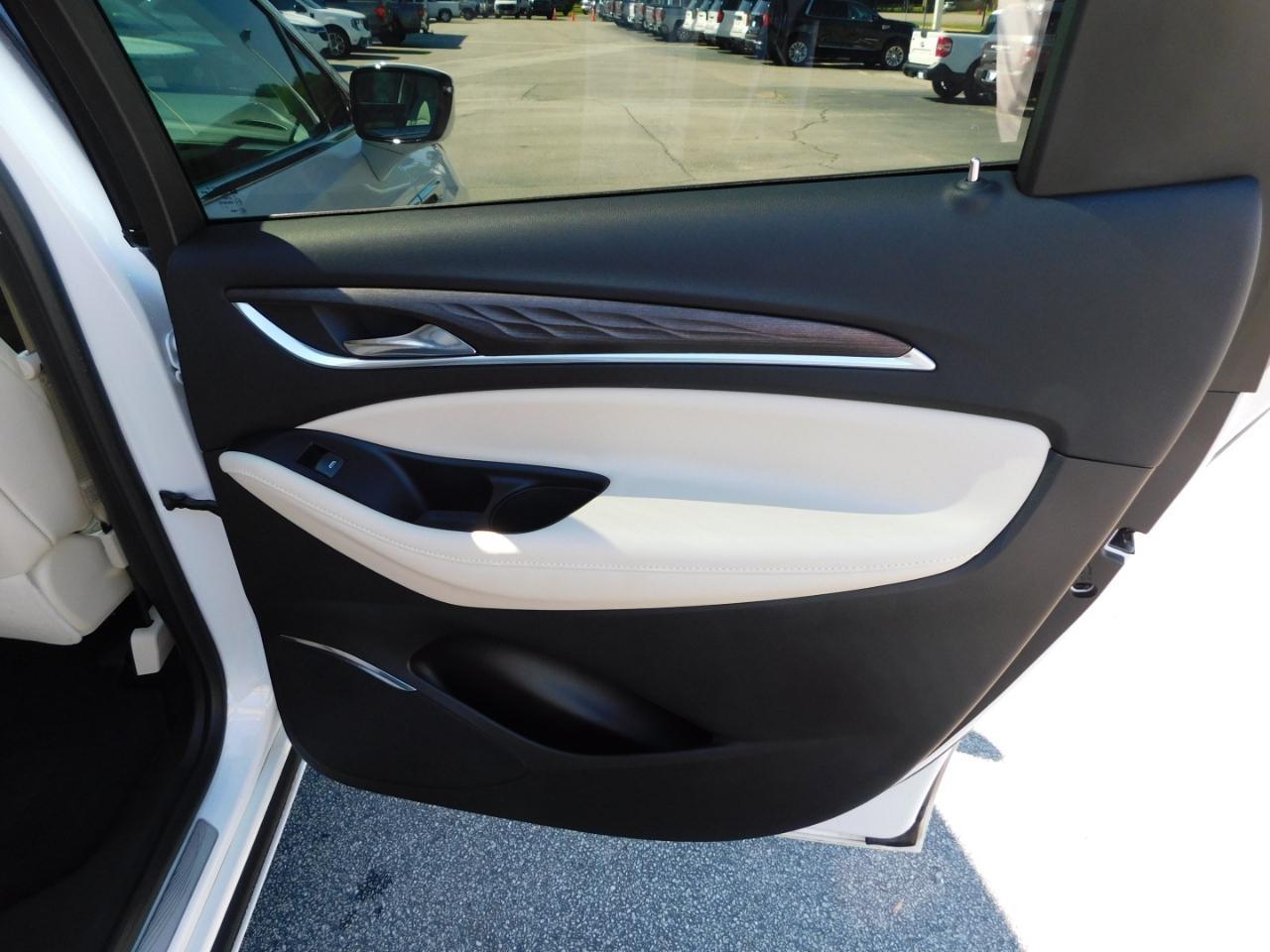 Buick Enclave  2023