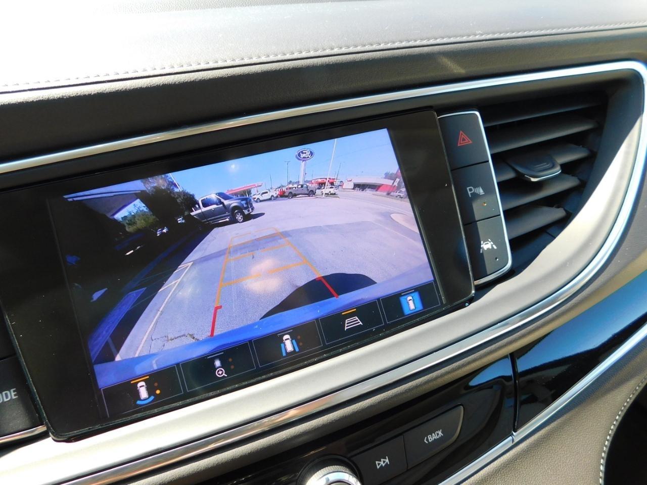 Buick Enclave  2023