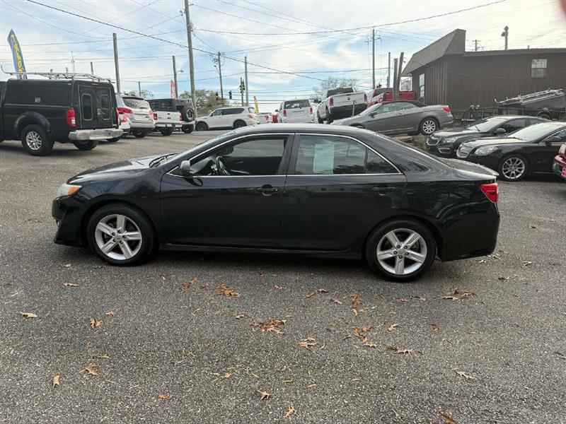 Toyota Camry SE 2012