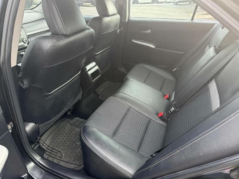 Toyota Camry SE 2012