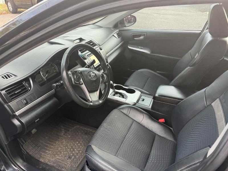 Toyota Camry SE 2012