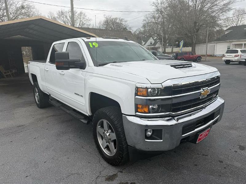 Chevrolet Silverado 2500HD LT Crew Cab Short Box 4WD 2019