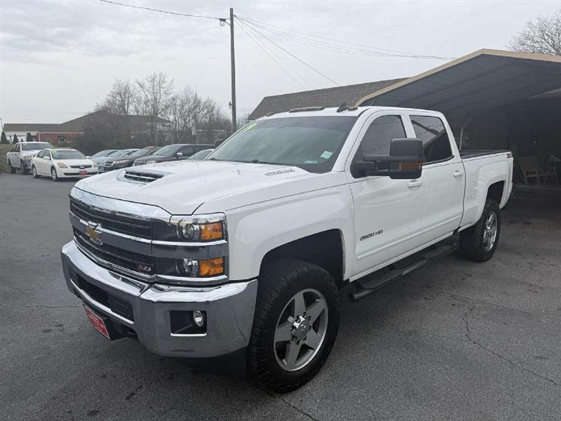 Chevrolet Silverado 2500HD LT Crew Cab Short Box 4WD 2019