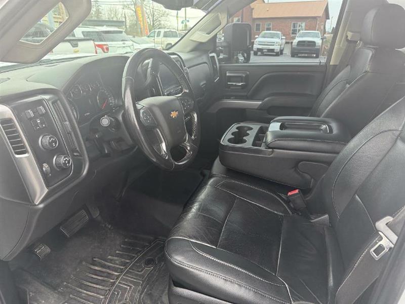 Chevrolet Silverado 2500HD LT Crew Cab Short Box 4WD 2019