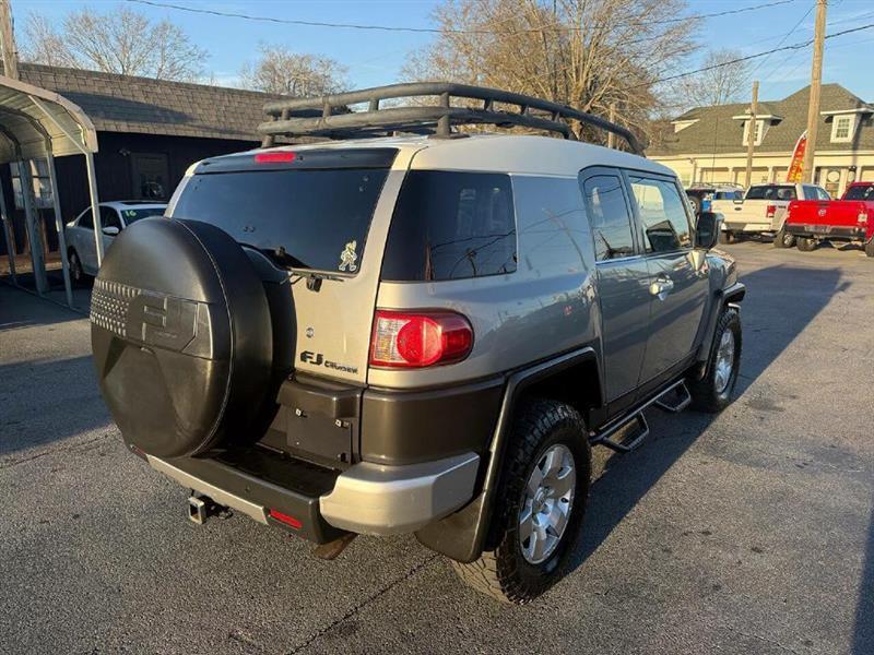 Toyota FJ Cruiser 4WD AT 2010