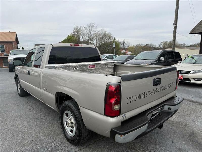 Chevrolet Silverado 1500 Ext. Cab Short Bed 2WD 2004