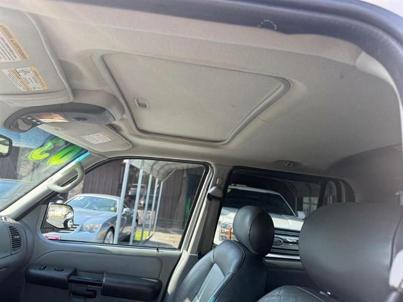 Ford Explorer Sport Trac XLT 2WD 2003