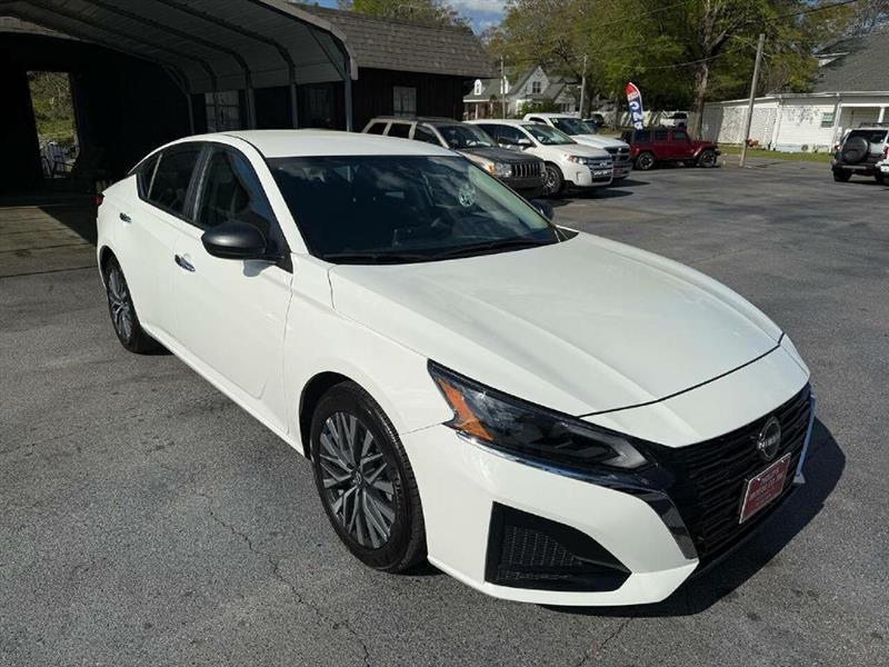 Nissan Altima 2.5 SV 2025