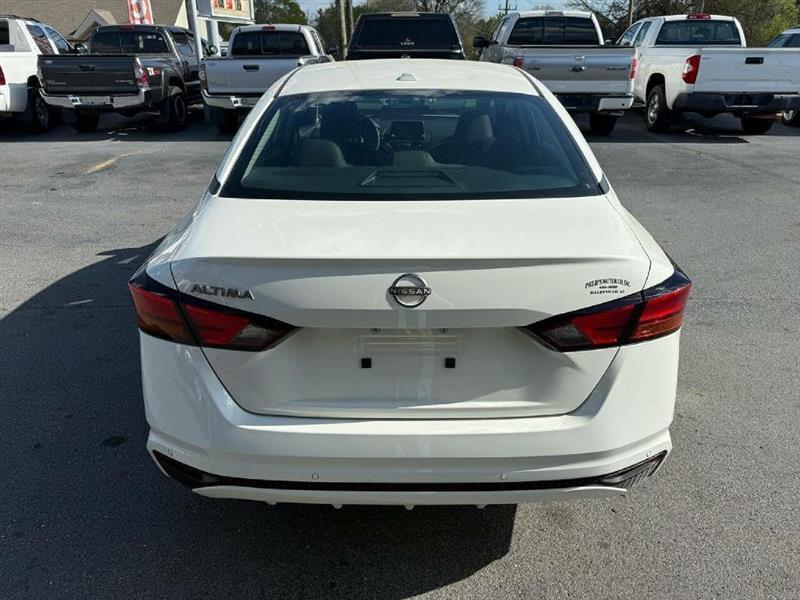 Nissan Altima 2.5 SV 2025