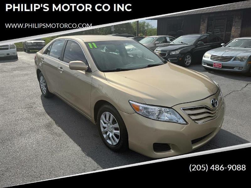 Toyota Camry LE 6-Spd AT 2011